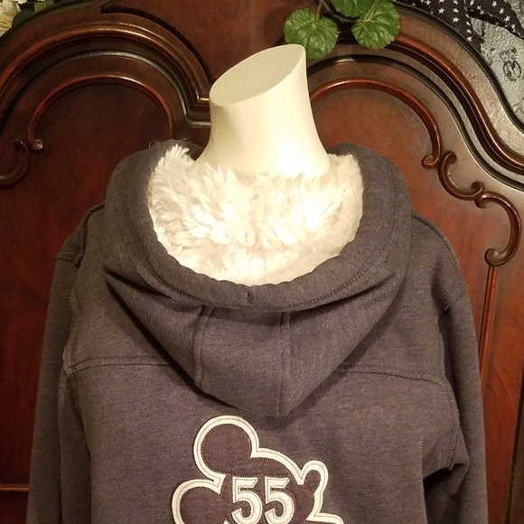 DISNEY HOODIE AUTHENTIC - Picture 6 of 9